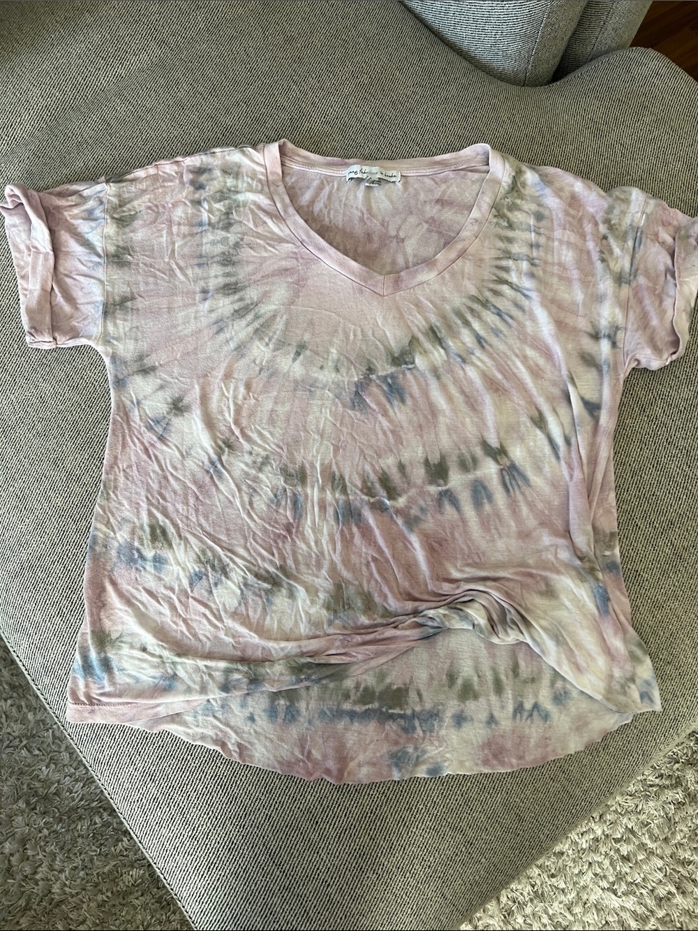 Young Fabulous & Broke Pastel Pink and Gray Spiral V-Neck Tee